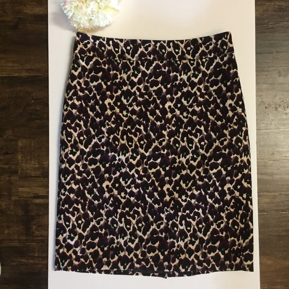 Ann Taylor Patterned Pencil Skirt